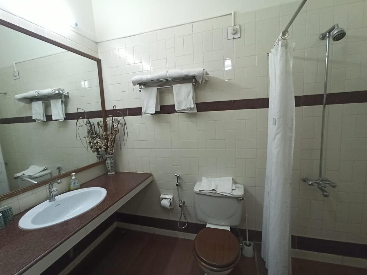 Luisa By The Sea Suites & Sea Front Rooms Mobor Exterior photo