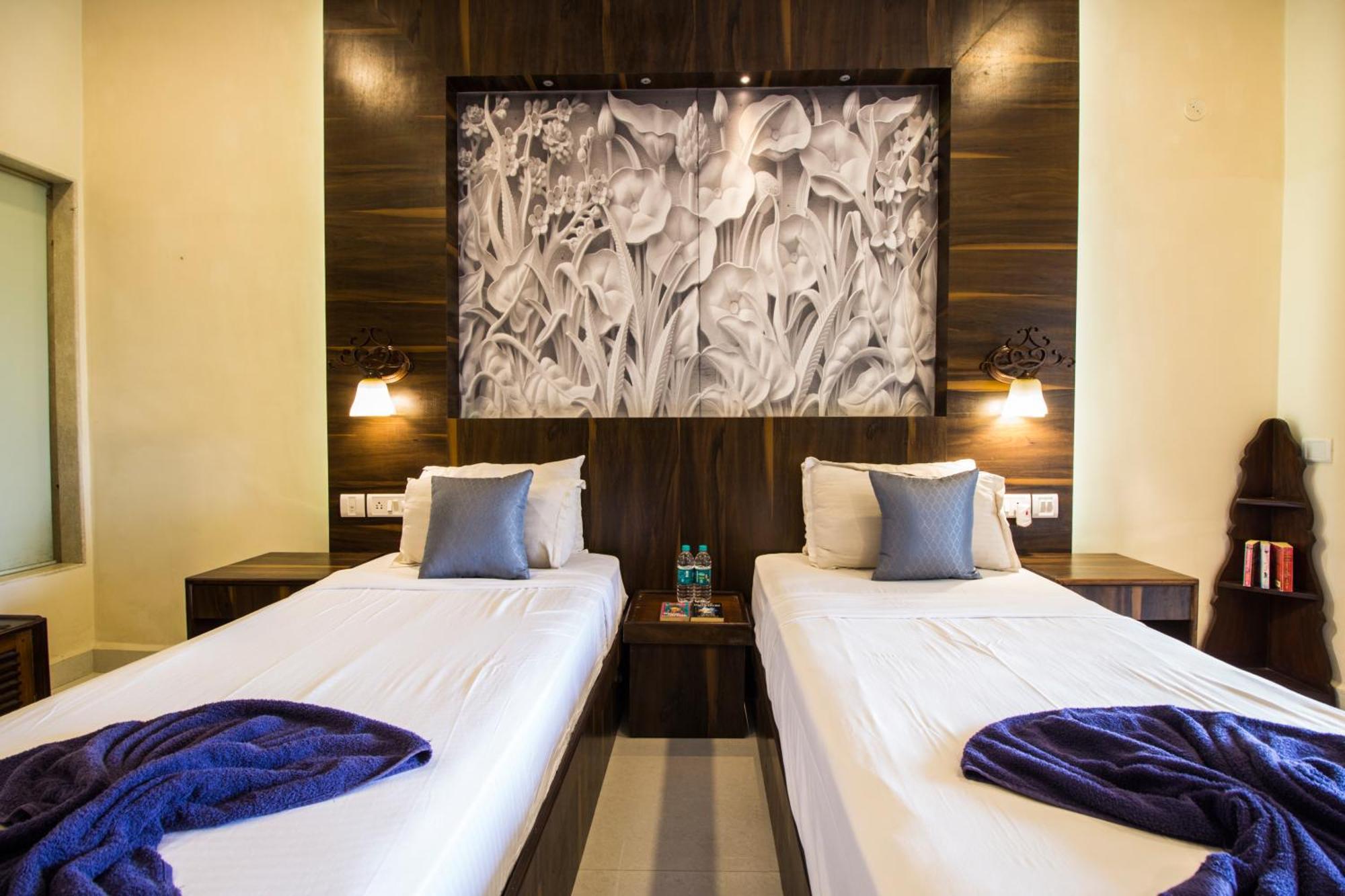 Luisa By The Sea Suites & Sea Front Rooms Mobor Exterior photo