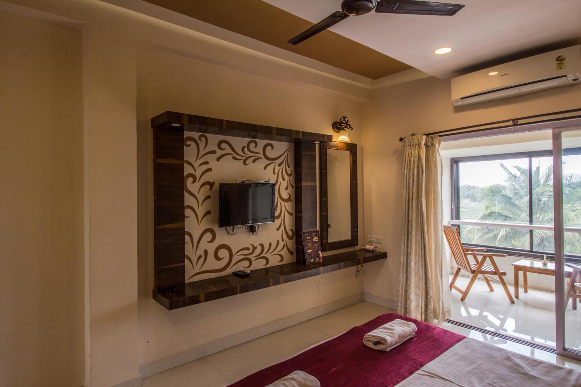 Luisa By The Sea Suites & Sea Front Rooms Mobor Exterior photo