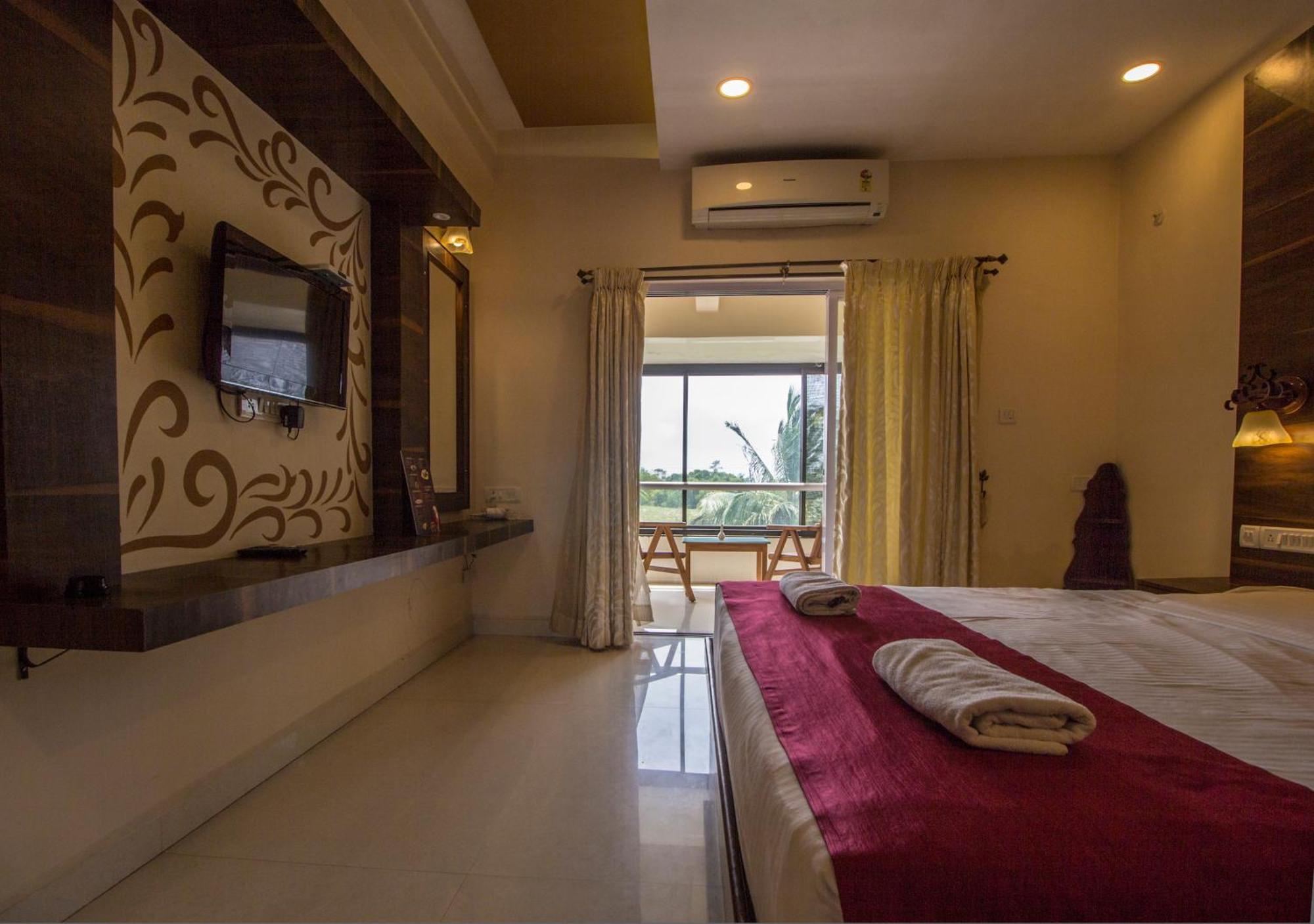 Luisa By The Sea Suites & Sea Front Rooms Mobor Exterior photo