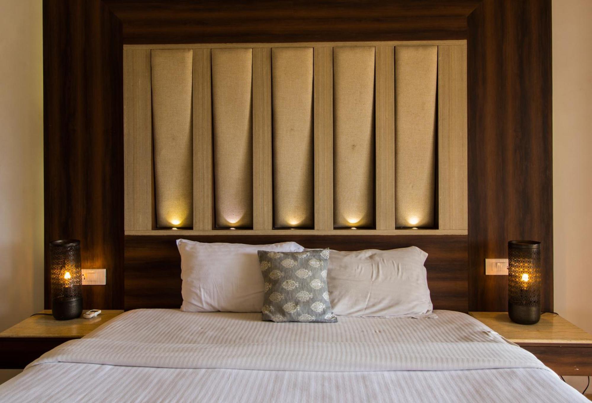 Luisa By The Sea Suites & Sea Front Rooms Mobor Exterior photo