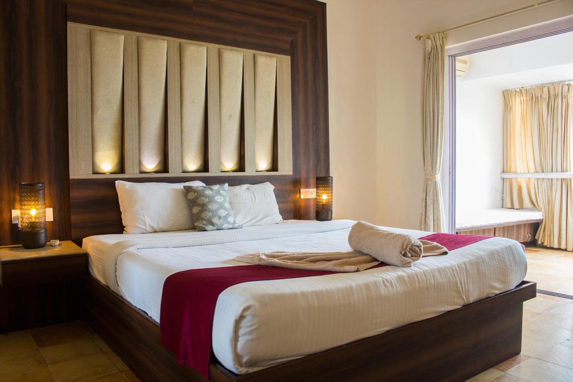 Luisa By The Sea Suites & Sea Front Rooms Mobor Exterior photo
